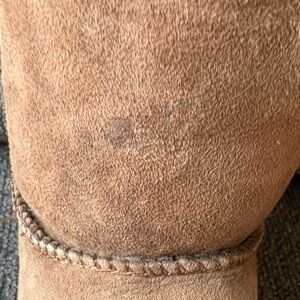 Rainbow Brown Suede Detail